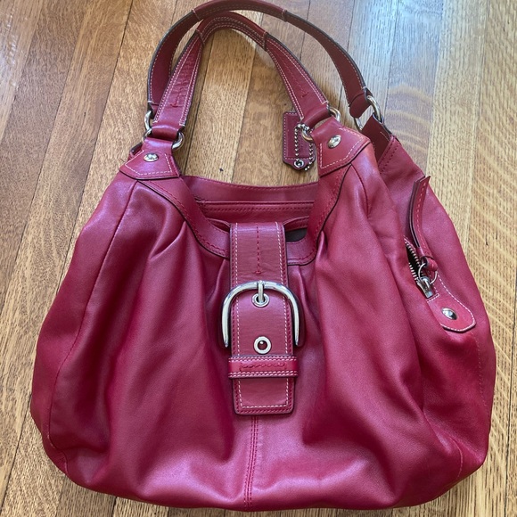 COACH G1069-F15075 large red leather soho handbag - Picture 1 of 3